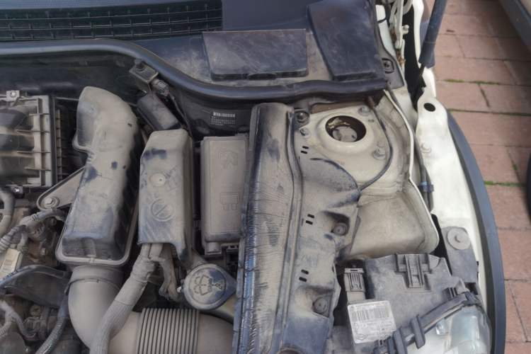 Used MINI 2011 1.6L ONE Engine Bay Left