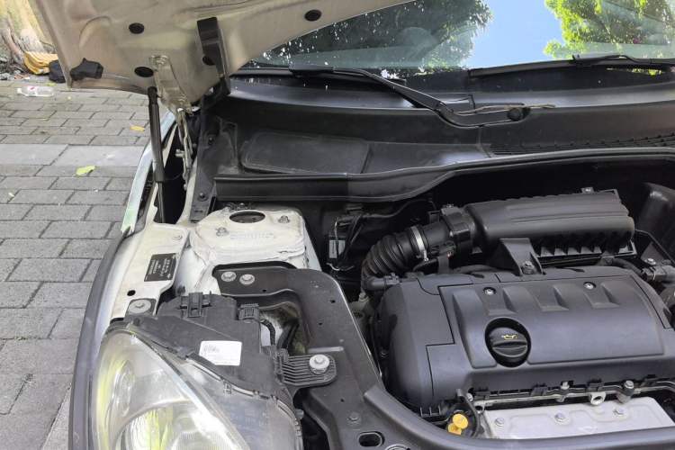 Used MINI 2011 1.6L ONE Engine Bay Right