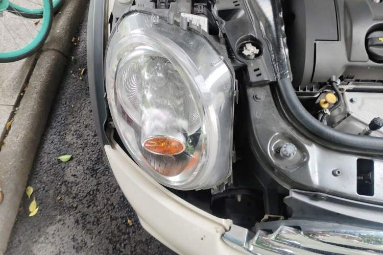 Used MINI 2011 1.6L COOPER Fun Engine Bay Right