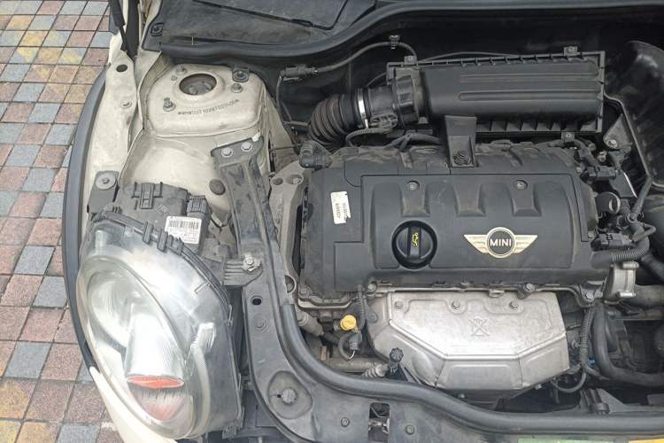 Used MINI 2011 1.6L COOPER Fun Engine Bay Right