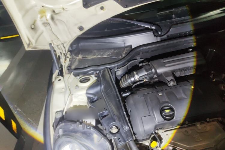 Used MINI 2011 1.6L ONE Engine Bay Right