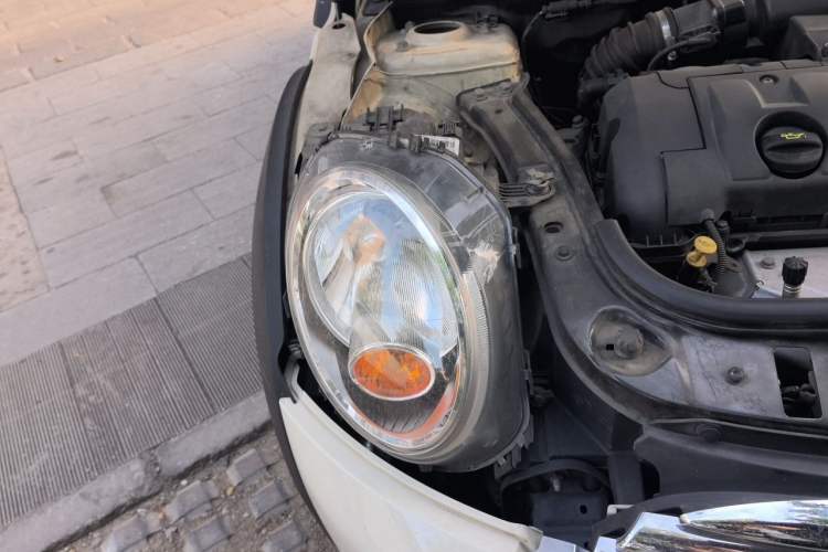 Used MINI 2011 1.6L COOPER Fun Engine Bay Right