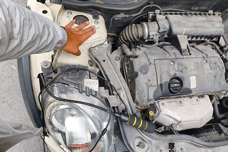 Used MINI 2011 1.6L ONE Engine Bay Right