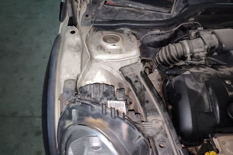 Used MINI 2011 1.6L ONE Engine Bay Right