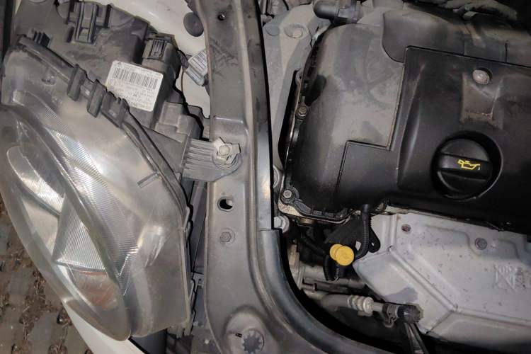 Used MINI 2011 1.6L COOPER Fun Engine Bay Right