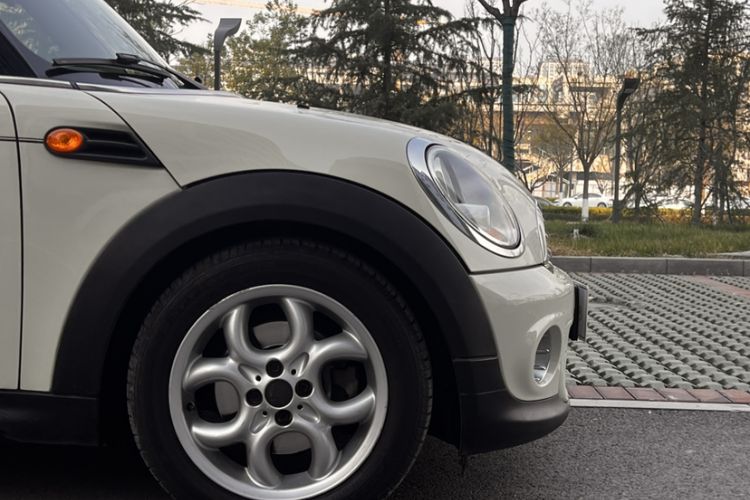 Used MINI 2011 1.6L COOPER Fun Exterior 13