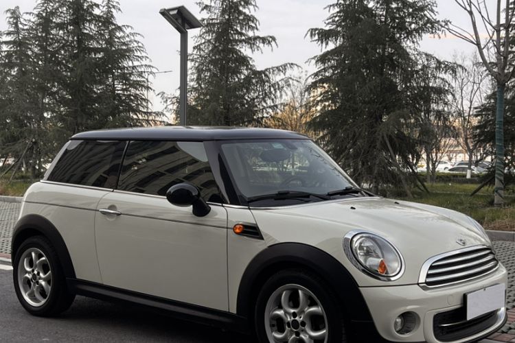 Used MINI 2011 1.6L COOPER Fun Exterior 14