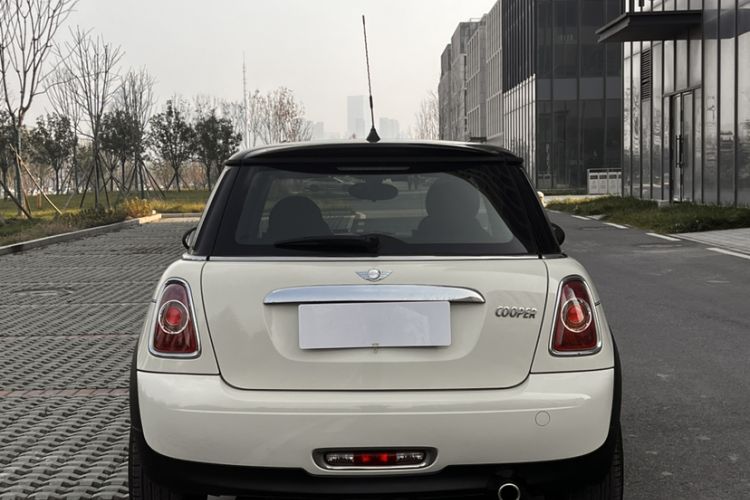 Used MINI 2011 1.6L COOPER Fun Exterior 15