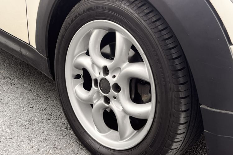 Used MINI 2011 1.6L COOPER Fun Exterior 2