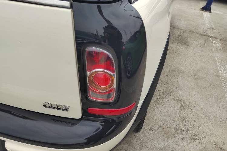 Used MINI 2011 1.6L ONE Exterior 3