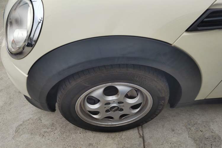 Used MINI 2011 1.6L ONE Exterior 4