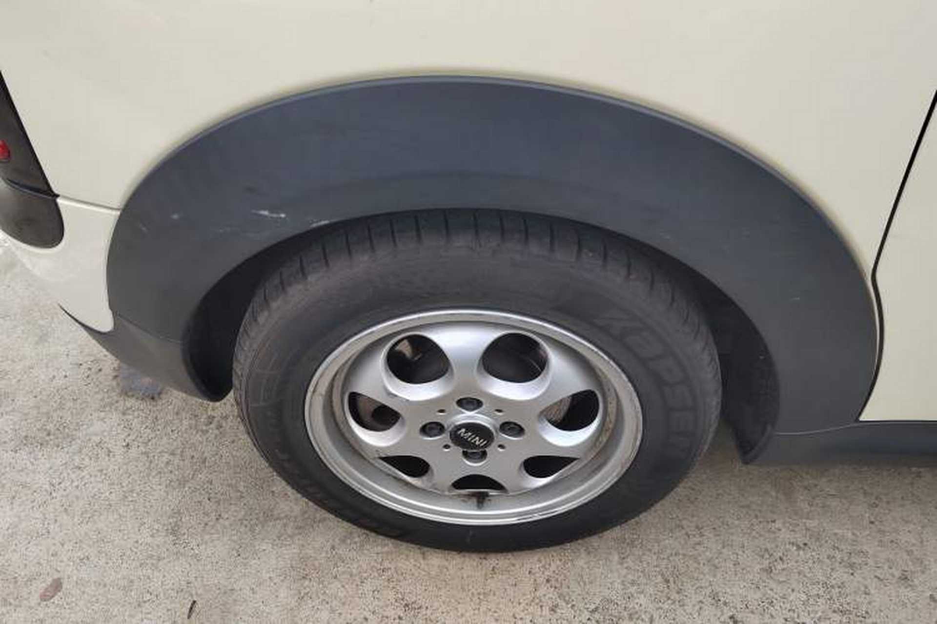 Used MINI 2011 1.6L ONE Exterior 5