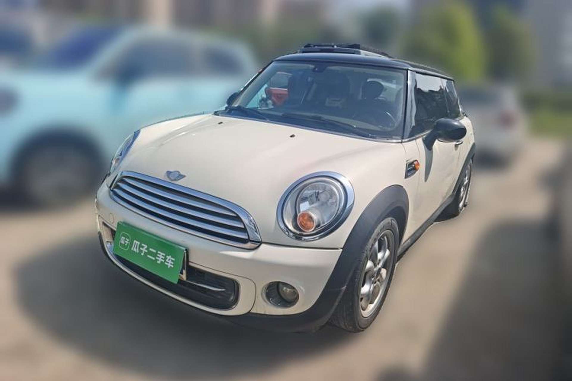 Used MINI 2011 1.6L COOPER Fun Front Left 45 Deg