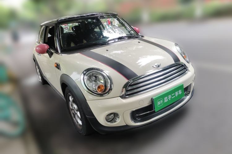Used MINI 2011 1.6L COOPER Fun Front Right 45 Deg