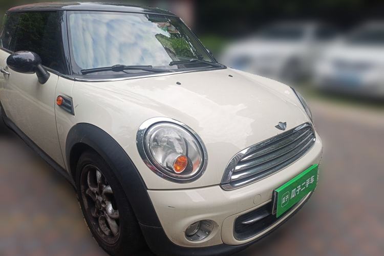 Used MINI 2011 1.6L COOPER Fun Front Right 45 Deg