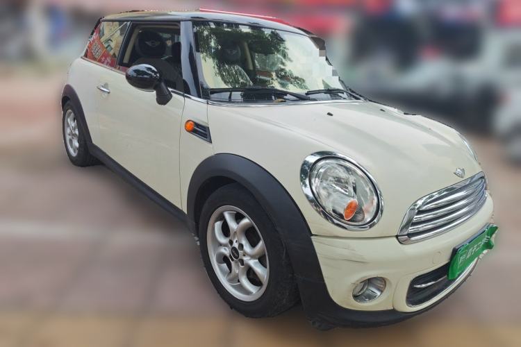 Used MINI 2011 1.6L COOPER Fun Front Right 45 Deg