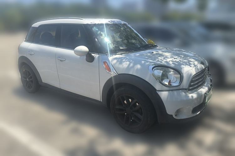 Used MINI 2011 1.6L ONE Front Right 45 Deg