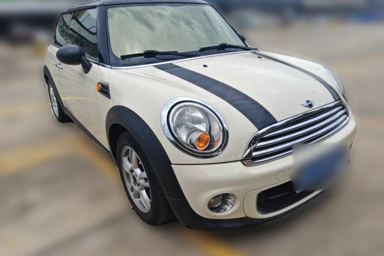 Used MINI 2011 1.6L ONE Front Right 45 Deg