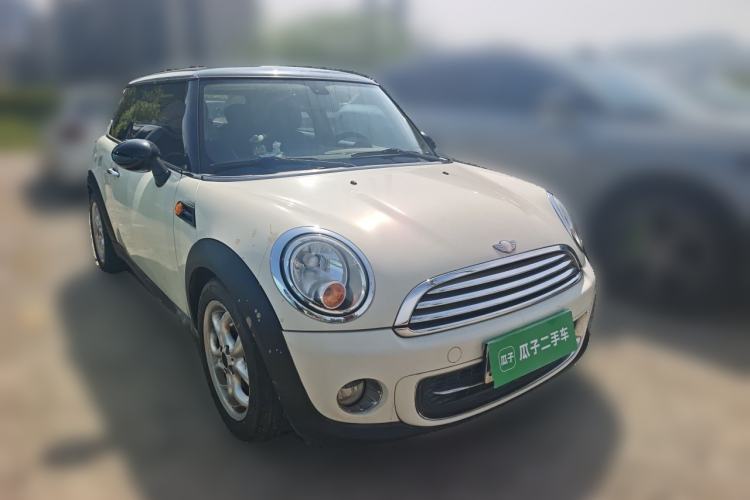 Used MINI 2011 1.6L COOPER Fun Front Right 45 Deg