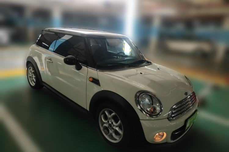 Used MINI 2011 1.6L COOPER Fun Front Right 45 Deg