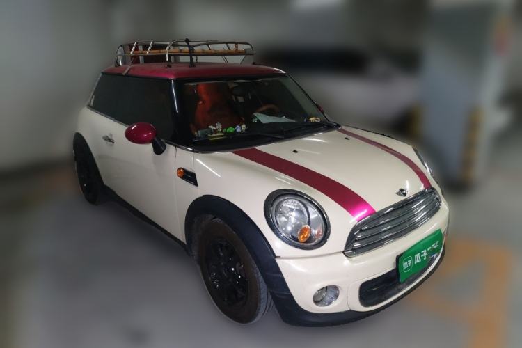 Used MINI 2011 1.6L ONE Front Right 45 Deg
