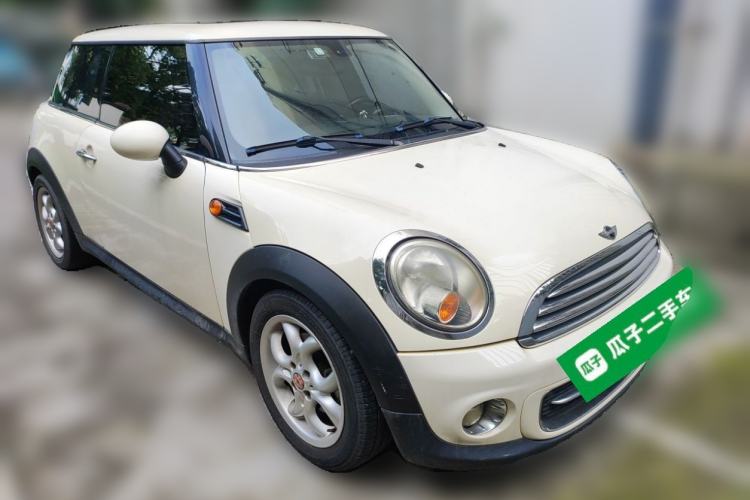 Used MINI 2011 1.6L COOPER Fun Front Right 45 Deg