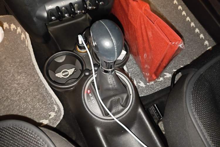 Used MINI 2011 1.6L ONE Gear Lever