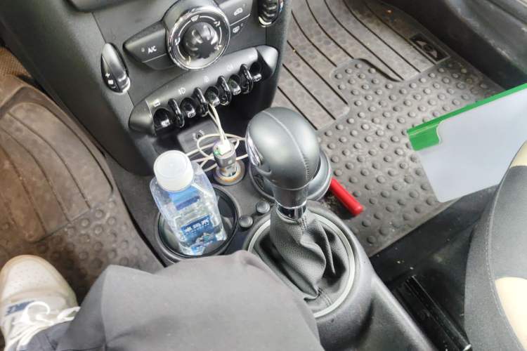 Used MINI 2011 1.6L COOPER Fun Gear Lever