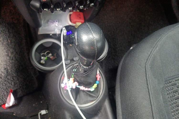 Used MINI 2011 1.6L COOPER Fun Gear Lever