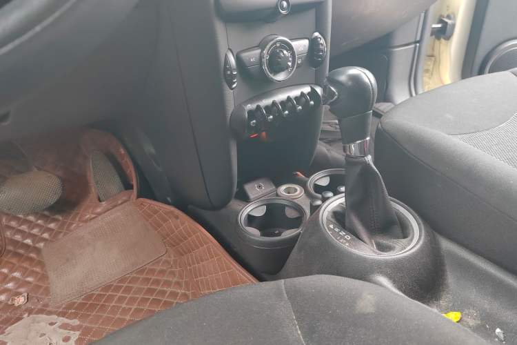 Used MINI 2011 1.6L ONE Gear Lever