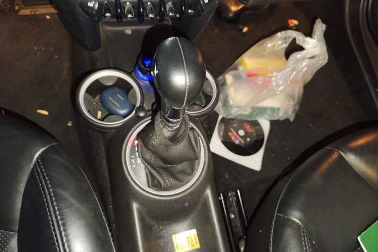 Used MINI 2011 1.6L COOPER Excitement Gear Lever
