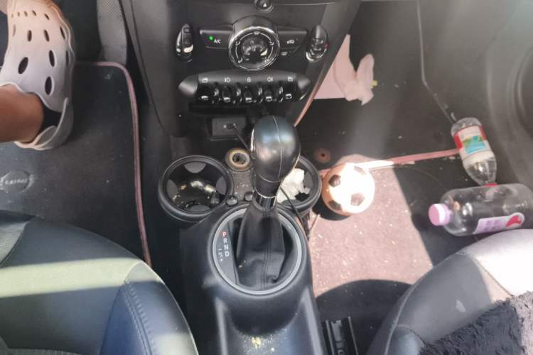 Used MINI 2011 1.6L COOPER Fun Gear Lever