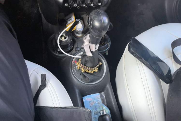 Used MINI 2011 1.6L COOPER Fun Gear Lever