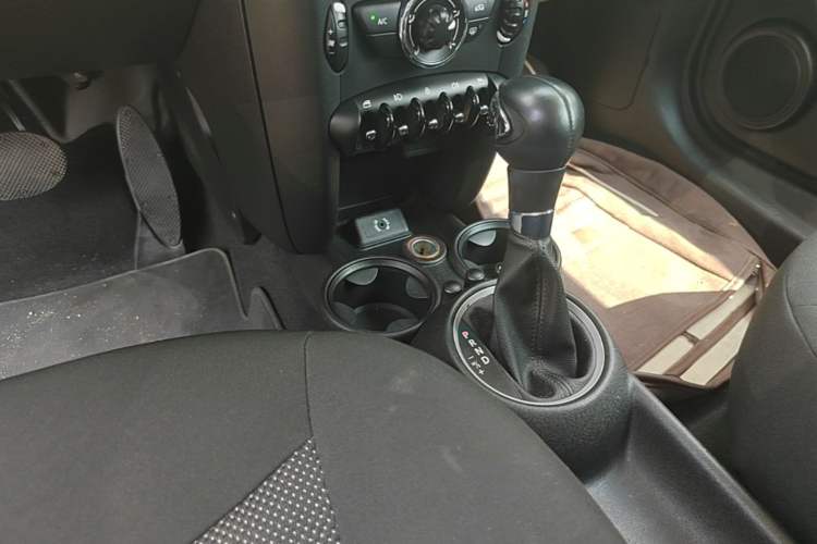 Used MINI 2011 1.6L ONE Gear Lever