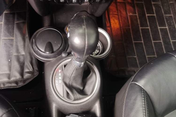 Used MINI 2011 1.6L COOPER Excitement Gear Lever