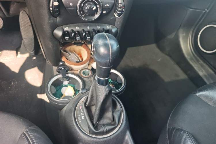 Used MINI 2011 1.6L COOPER Fun Gear Lever
