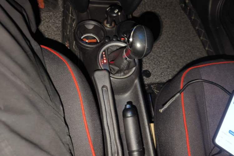 Used MINI 2011 1.6L ONE Gear Lever