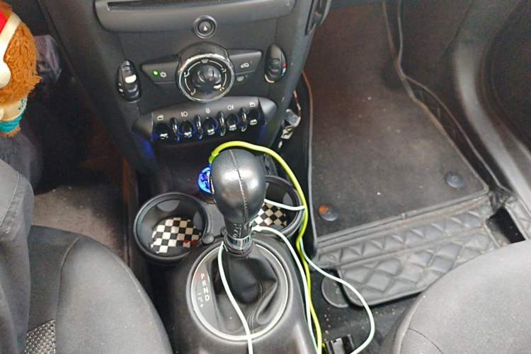 Used MINI 2011 1.6L ONE Gear Lever