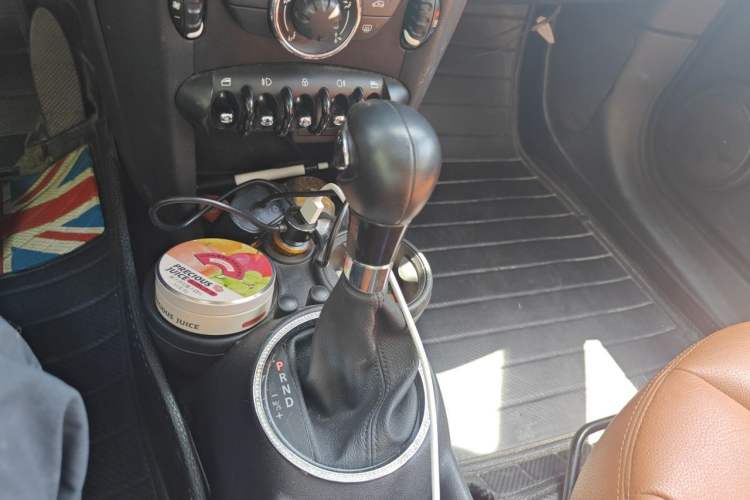 Used MINI 2011 1.6L COOPER Fun Gear Lever