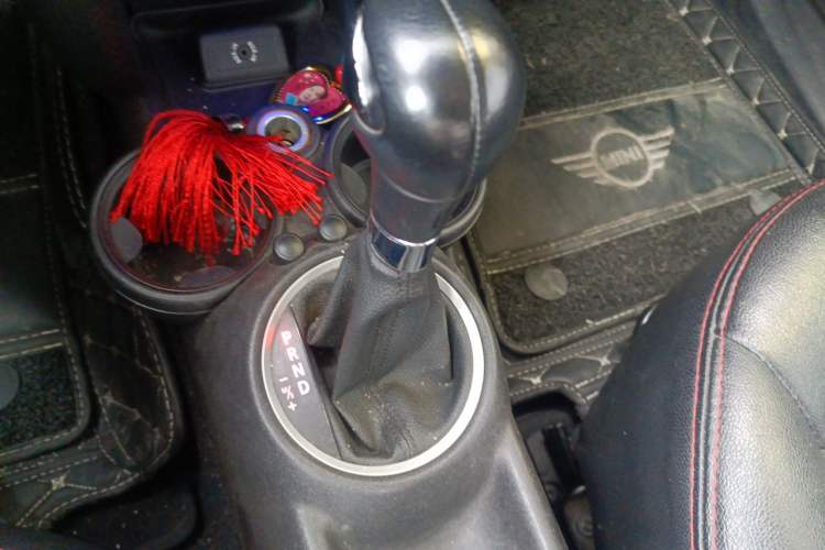 Used MINI 2011 1.6L ONE Gear Lever