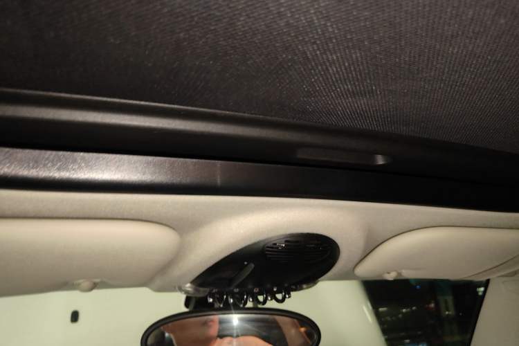 Used MINI 2011 1.6L COOPER Fun Headliner