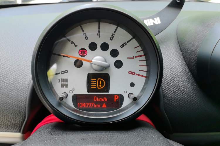 Used MINI 2011 1.6L COOPER Fun Instrument Cluster