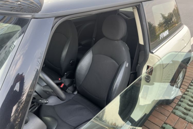 Used MINI 2011 1.6L COOPER Fun Interior 1