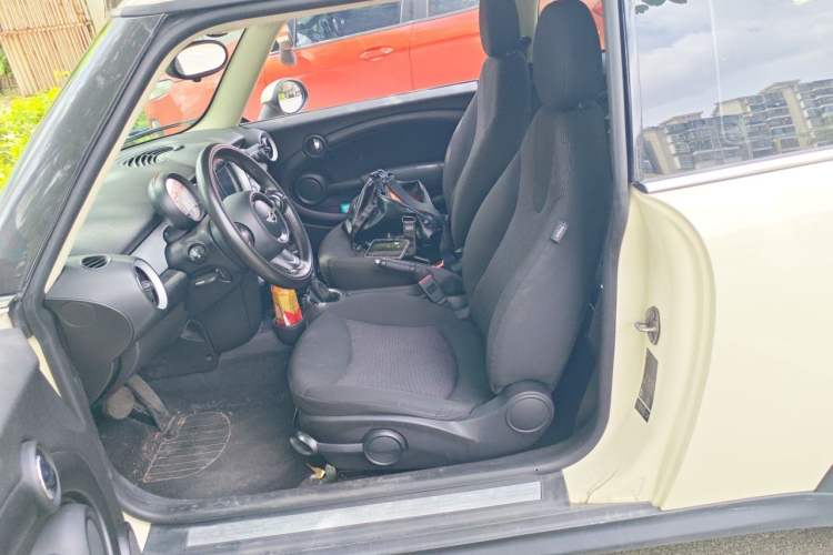 Used MINI 2011 1.6L ONE Left Front Seat