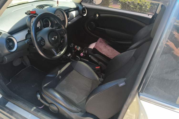Used MINI 2011 1.6L COOPER Fun Left Front Seat