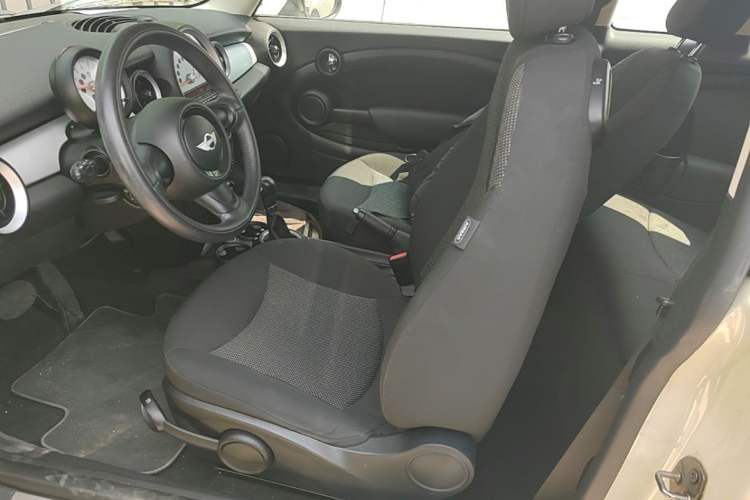 Used MINI 2011 1.6L ONE Left Front Seat