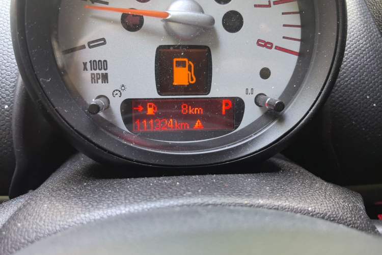 Used MINI 2011 1.6L ONE Odometer Close Up