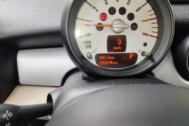 Used MINI 2011 1.6L COOPER Fun Odometer Close Up