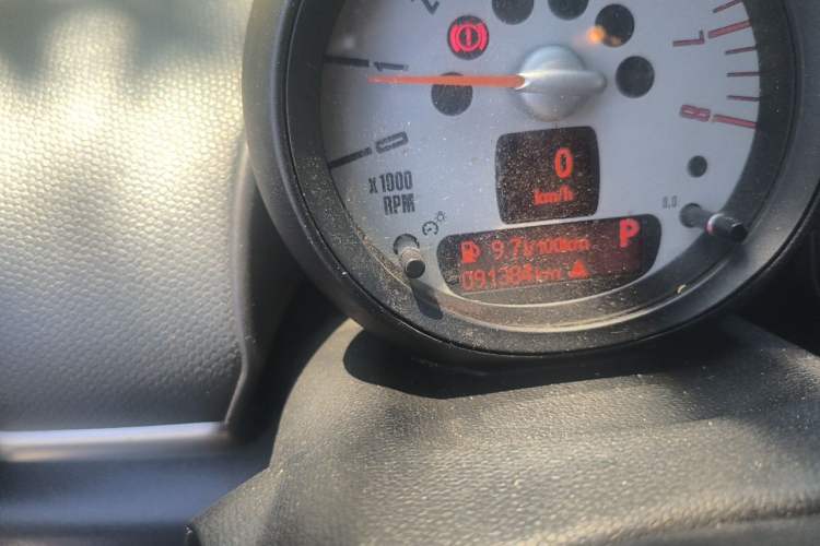 Used MINI 2011 1.6L ONE Odometer Close Up