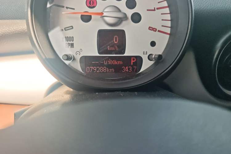 Used MINI 2011 1.6L COOPER Fun Odometer Close Up